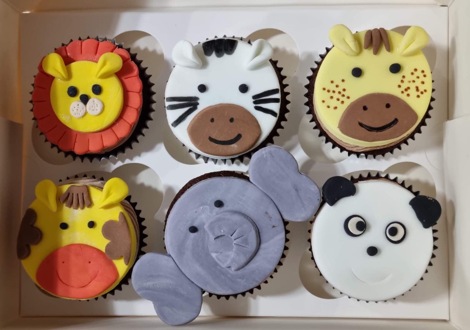 Cupcakes cake design 8